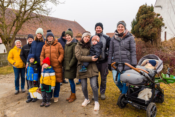 Thumbnail: JA 15831 Faschingswagen Landjugnend 01_03_2025.jpg